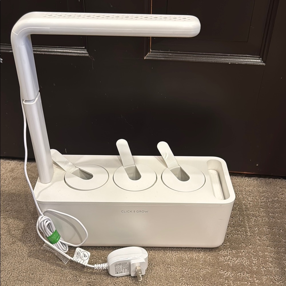 White Smart Garden 3 - Self-Watering Indoor Herb Planter